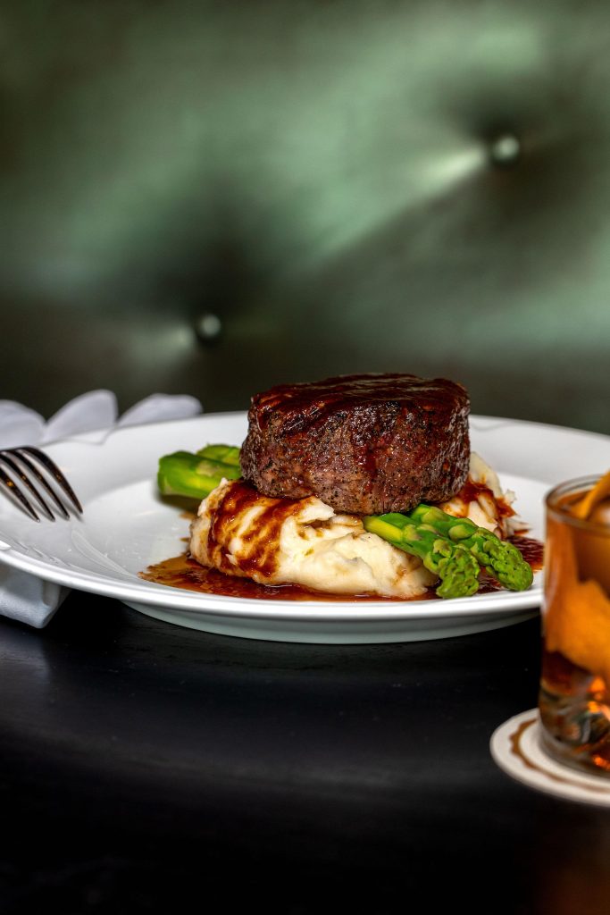 CupidApproved Gourmandizing at City Cellar Wine Bar & Grill ﻿ The